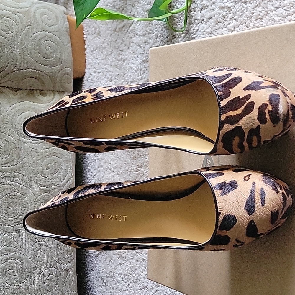 Women's high heel shoes